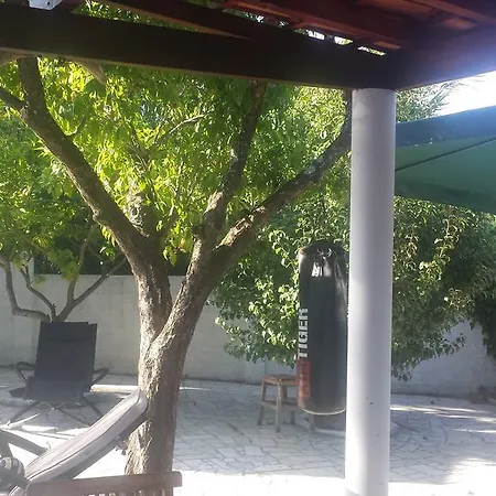 Semesterbostad Charneca Guest House *