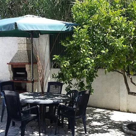 Charneca Guest House Semesterbostad *