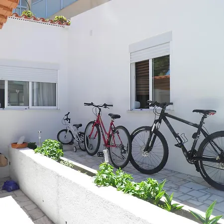 Charneca Guest House Semesterbostad